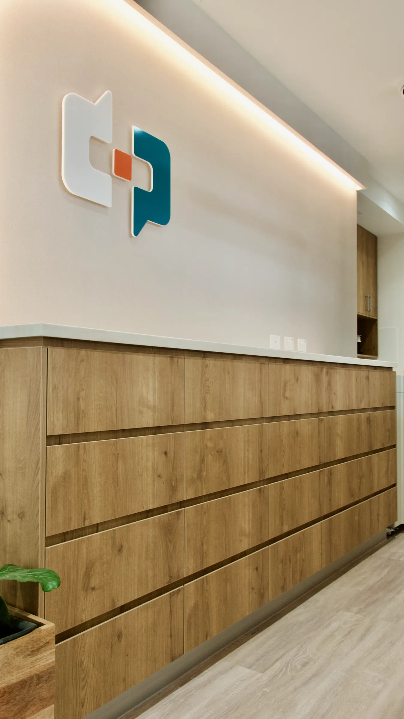 Centro Med Hornsby Clinic, joinery wall